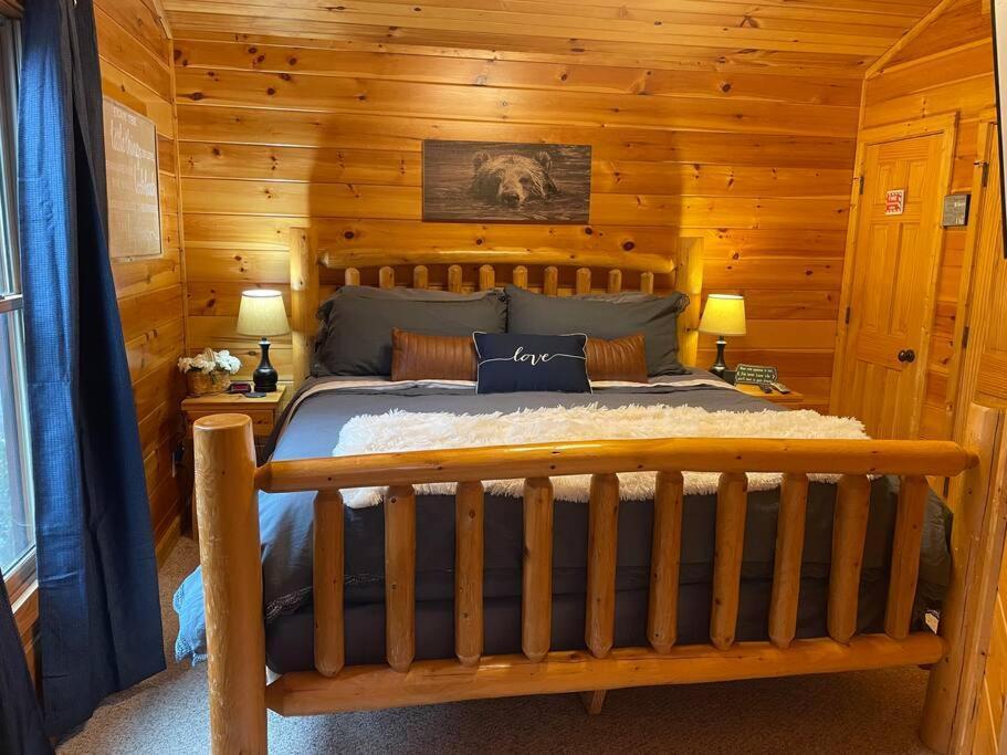 Villa Great Location Pool Table Hot Tub Gatlinburg Exterior foto